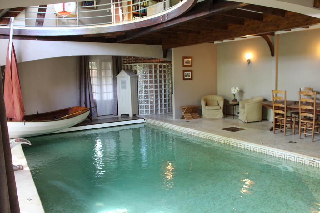 Les Jardins Carnot Hotel Compiegne Room photo